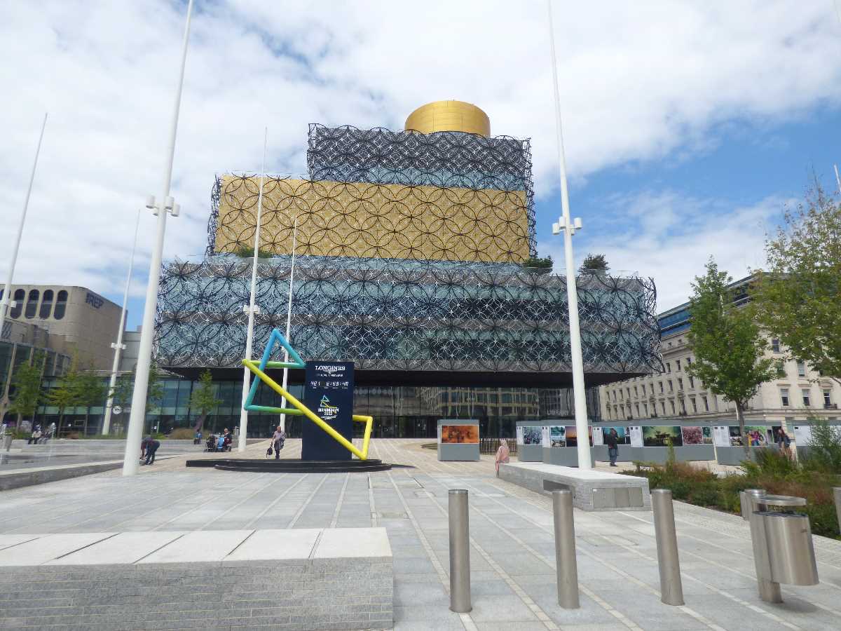 The+Library+of+Birmingham%2c+UK+-+A+City+Gem!