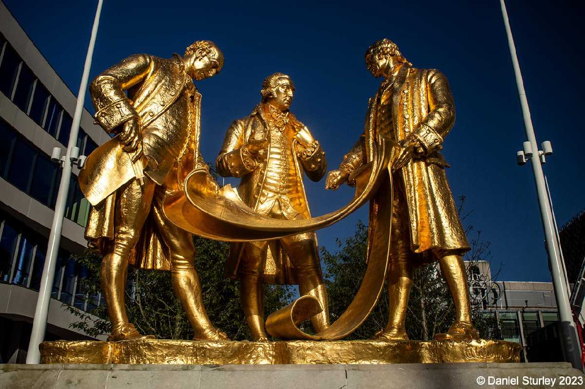 Boulton%2c+Watt+%26+Murdoch+-+the+golden+boys+statue+in+Birmingham