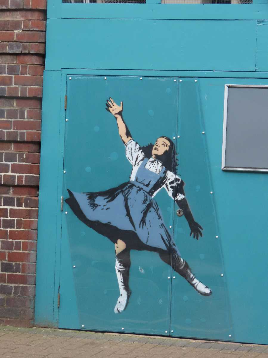 Dorothy from the Wizard of Oz on Kent Street at Sidewalk in Southside