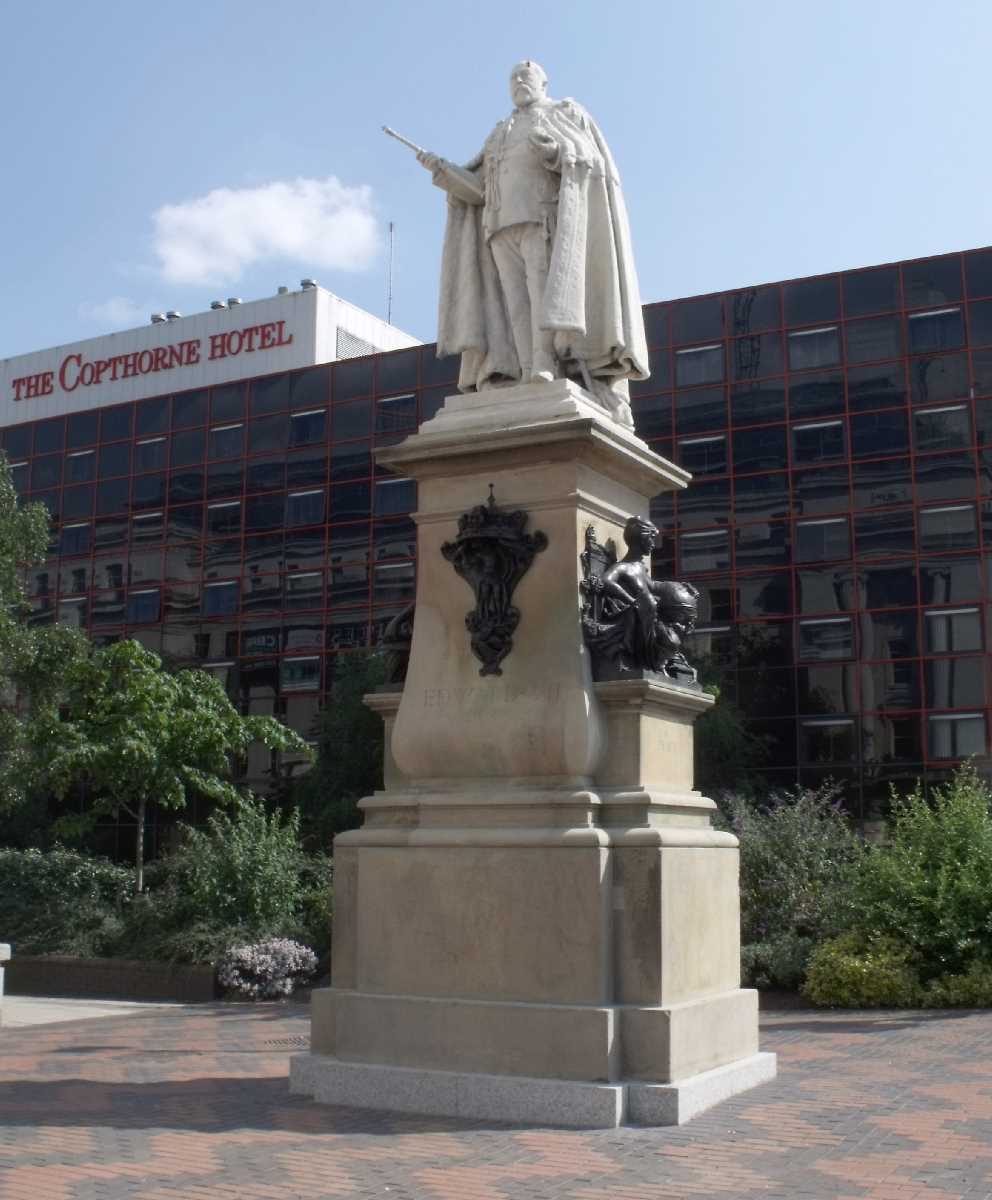 Statue+of+King+Edward+VII+at+Centenary+Square