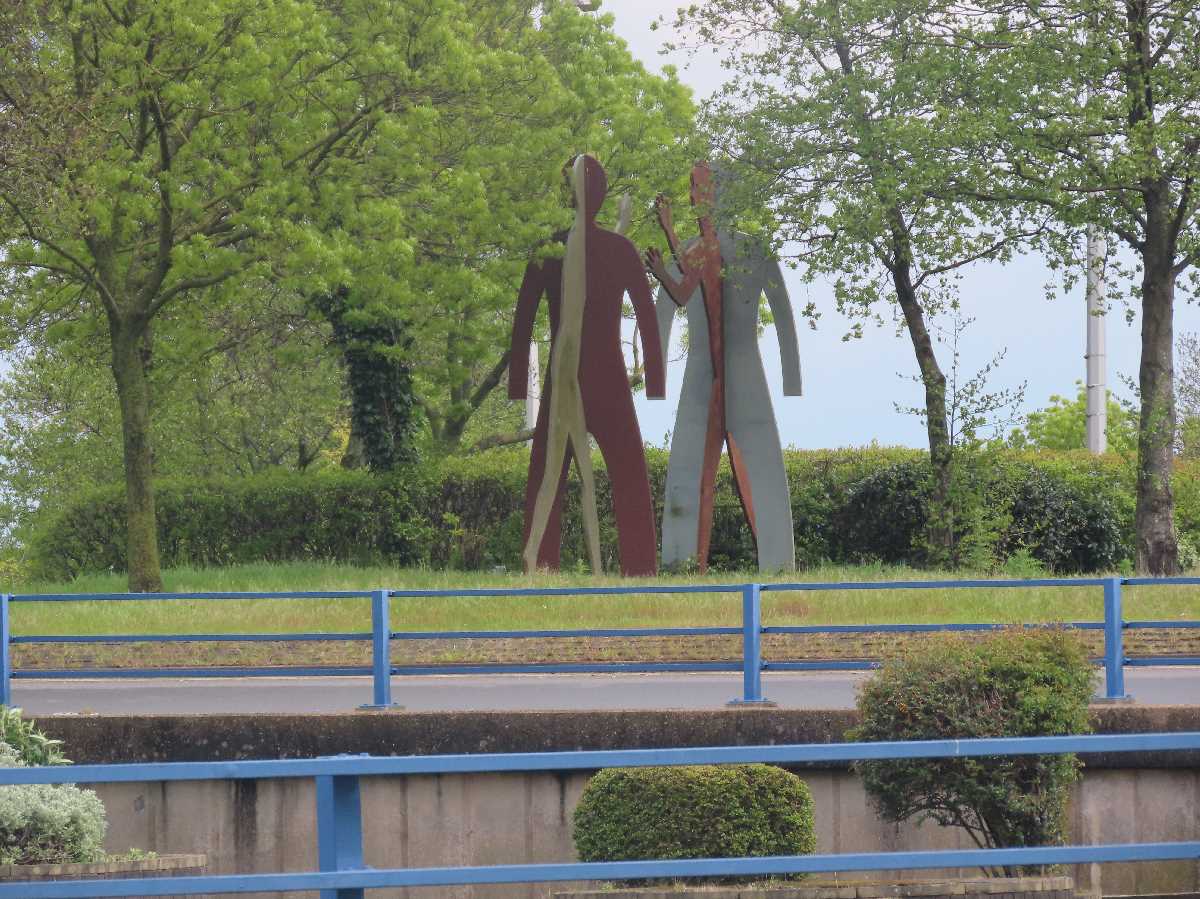 Face+to+Face+at+Park+Circus%2c+Aston