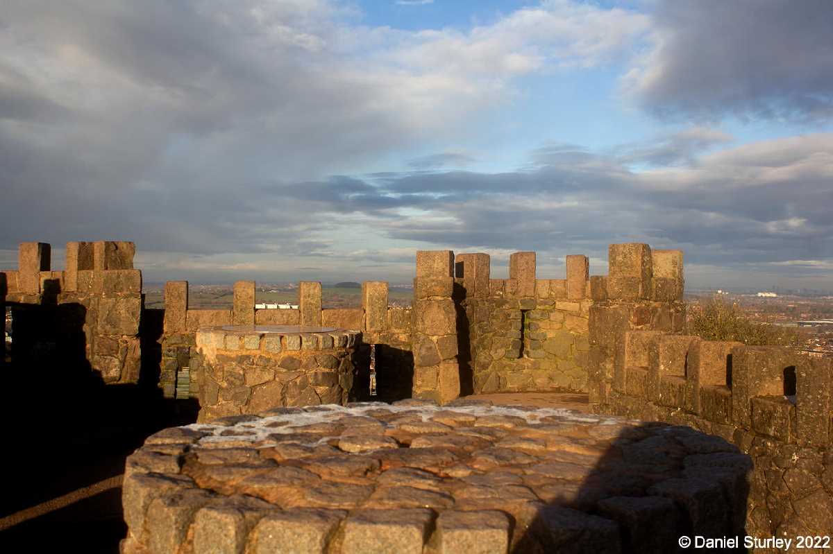 Beacon+Hill+Toposcope+in+Lickey+Hills+Country+Park+-+Amazing+Views!