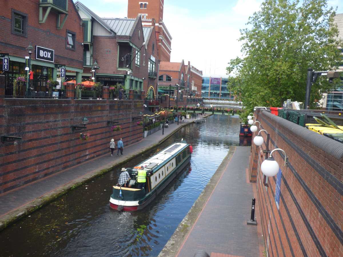 Keep Canals Alive! Narrowboats on the Birmingham Canal Navigations