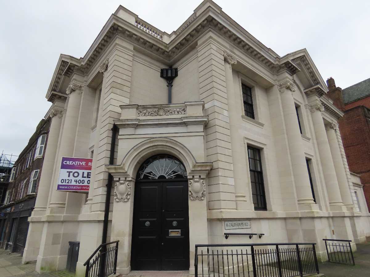 The+former+Lloyds+Bank+at+Five+Ways