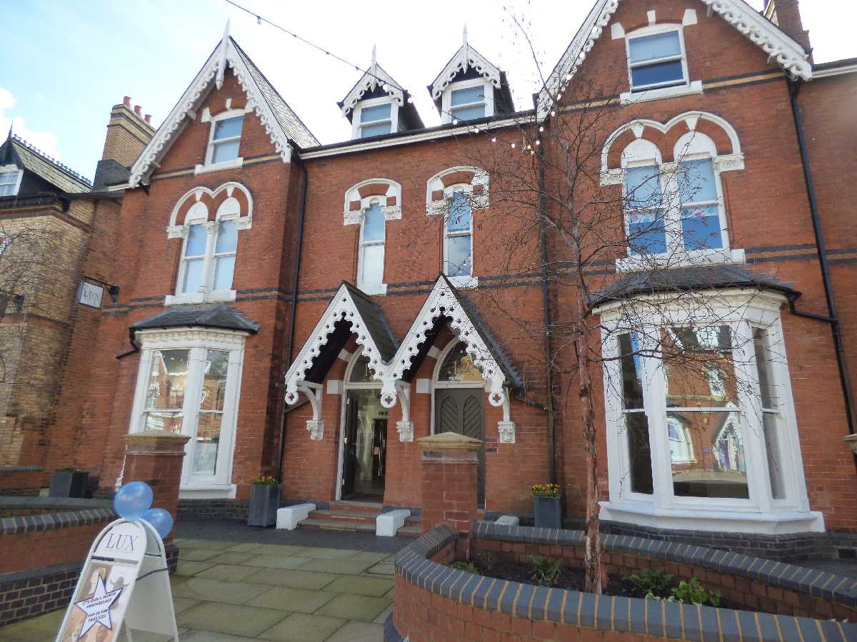 Lux+Gallery%2c+Edgbaston+Village+-+Art+with+community