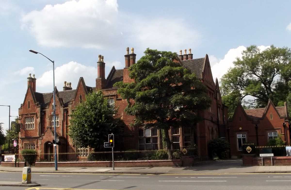 J.R.R. Tolkien and The Plough and Harrow Hotel